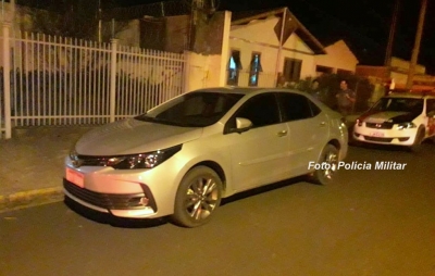Polícia Militar prende criminosos acusados de assaltar taxista