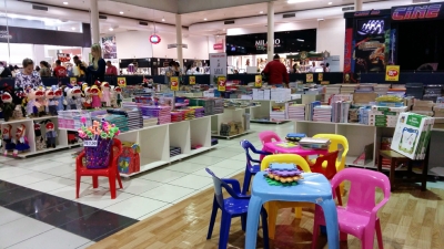 Últimos dias da feira do livro no Marília Shopping