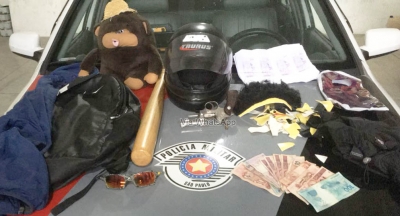 Bandidos são presos após roubo em varejão