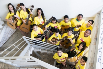 Alunos do Projeto Guri passam por triagem 