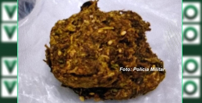 Rapaz é preso com maconha, mas liberado na delegacia