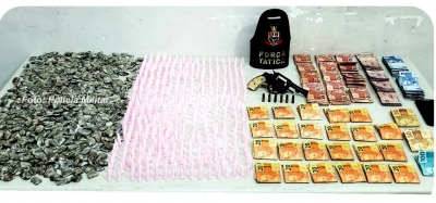 Homem é preso com muito dinheiro e drogas na zona sul