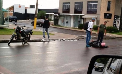 Acidente deixa motociclista ferido 