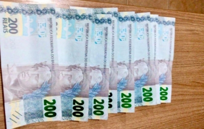 Adolescente é flagrado com oito notas falsas de R$ 200 na região