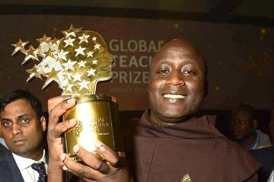 Queniano é escolhido o melhor professor do mundo