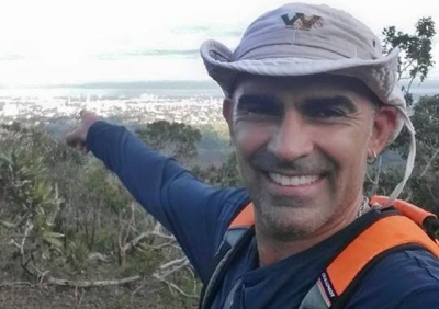 Homem morre ao cair de penhasco enquanto fazia selfie