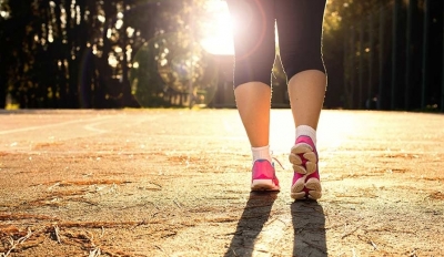 Pessoas fisicamente ativas respondem melhor à vacina contra Covid-19, indica estudo