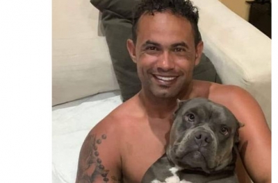 Goleiro Bruno posta foto com cadela da raça pitbull: 