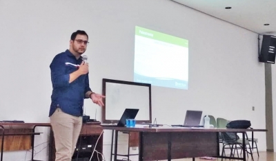 Egresso de Farmácia da Unimar dá dicas de carreira aos acadêmicos 