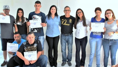 Apae de Marília forma turma profissional para empresa de saúde