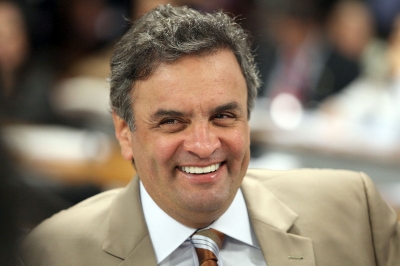 Aécio comemora decisão do Senado e diz que vai provar sua inocência