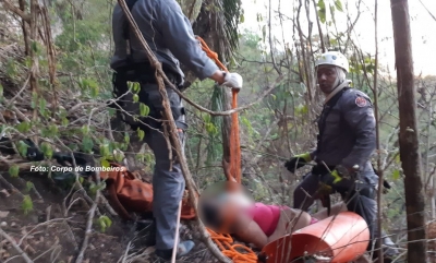 Polícia investiga queda de mulher em penhasco na zona norte