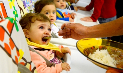 Prefeitura abre licitação inédita para compra de alimentação de crianças alérgicas na Educação