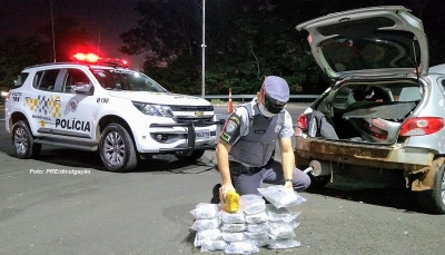 Moça é presa com 32 tabletes de Skunk na SP-333 em Marília