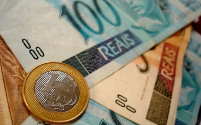 Governo começa a pagar abono salarial 2016 a nascidos em outubro