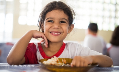 Marília incentiva uso de temperos naturais na alimentação de crianças 