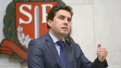 Vinicius Camarinha elogia iniciativa do Governo de SP em reduzir ICMS da gasolina