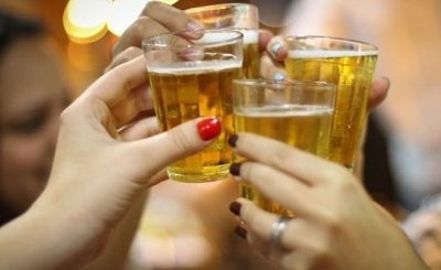 Mulheres que tomam cerveja reduzem risco de osteoporose