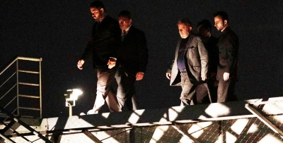 Lula passa primeira noite na Polícia Federal para cumprir 12 anos de prisão