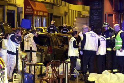 Ataque terrorista em Paris deixa mais de 100 mortos