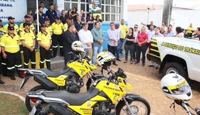 Prefeitura entrega veículos e equipamentos para Emdurb utilizar no trânsito e no cemitério