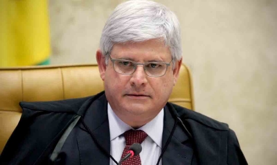 Janot denuncia quatro senadores do PMDB envolvidos na Lava Jato