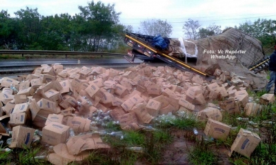 Caminhão sem freio: motorista evita tragédia