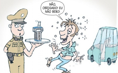 Homem é preso acusado de embriaguez ao fugir da Polícia em Marília