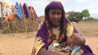As meninas que ficam noivas ainda bebês