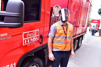 Coca-Cola doa 24 mil garrafas de água Crystal para o Hospital Beneficente Unimar