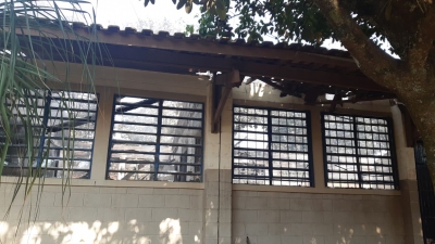 Incêndio destrói parte de escola da zona sul de Marília