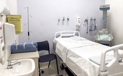 Hospital que deixou bebê cair no chão durante o parto é condenado a pagar indenização de R$ 50 mil 