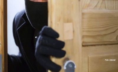 Ladrões invadem casa em pleno dia e fazem a "limpa" 