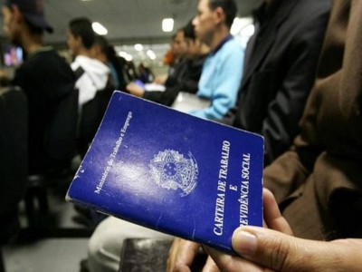 Desemprego deve começar a cair a partir de agosto