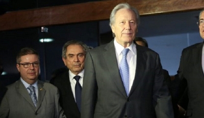 Sessão do impeachment pode ser suspensa às 23h e retomada amanhã