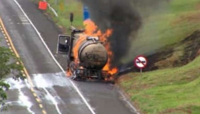 BR-153 é liberada após caminhão com etanol pegar fogo e interditar a rodovia