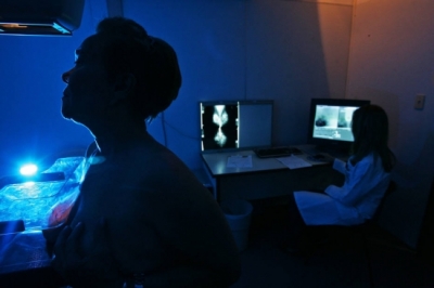 Fake news atrapalham diagnóstico e tratamento oncológico, alerta especialistas