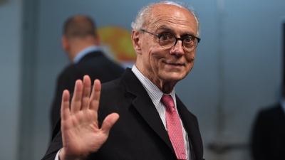 Suplicy cumpre promessa e devolve salário à prefeitura