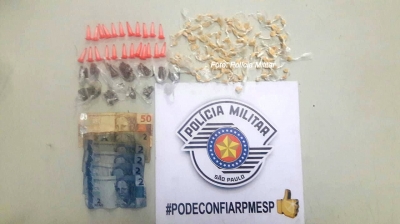 "Garotão" com drogas tenta escapar da PM mas não consegue