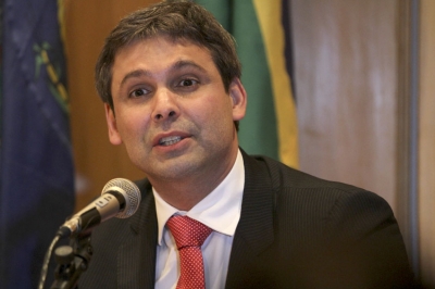 Lindbergh Farias assume liderança do PT