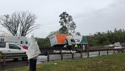 Acidente em rodovia na região mata caminhoneiro mariliense