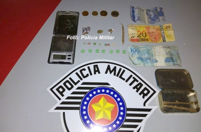 Cavalaria da PM apreende ecstasy, LSD e maconha com jovens em Marília