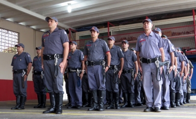 Corpo de Bombeiros realiza solenidade em comemoração ao Dia do Bombeiro
