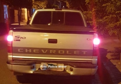 Homem é preso após furtar álcool de caminhão-tanque