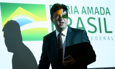 Ministro confirma primeiro caso suspeito de coronavírus no Brasil