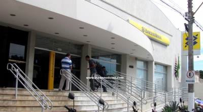 Procon esclarece dúvidas sobre serviços bancários