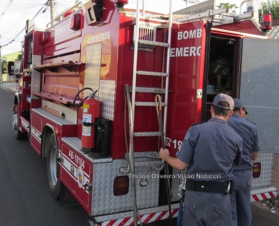 Bebê de 10 meses fica trancada em veículo na zona Leste