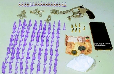 Homem tenta pagar dívida vendendo drogas e acaba preso pela PM