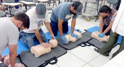 EMEIs e EMEFs de Marília capacitam servidores para oferecer primeiros socorros aos alunos