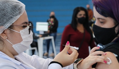 Adolescentes de 16 e 17 anos serão vacinados em Marília